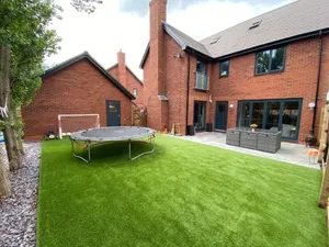 Image of Exclusive 5 Bed Family House in Village Location