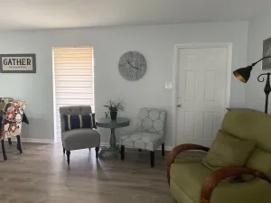 Image of Cute House in a great location!