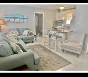 Image of Quaint Crest Condo