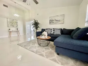 Image of Stylish 3/2 getaway! Near Theme Parks!