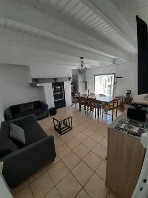 Image of Breton house 400m from the beach