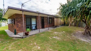 Image of DOG FRIENDLY HOME WITH ROOM FOR A BOAT