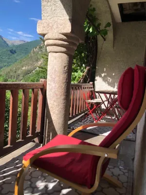 Image of Beautiful apartment 15 minutes from Mme Carle's meadow
