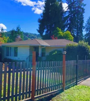 Image of Fabulous FOUR BEDROOM House directly across from the River in Prime Central Area