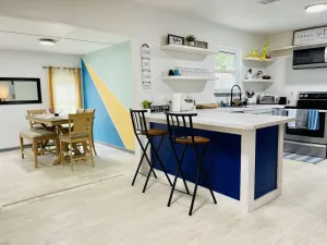 Image of 4-bedroom vacation home 10 minutes to Destin Beaches