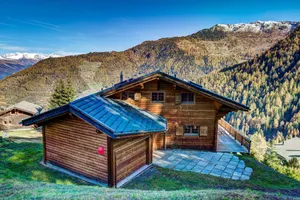 Image of Chalet le Chapeau