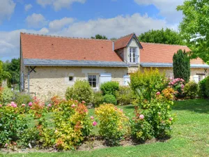 Image of 17th Century Charm Between Loire Castles and Futuroscope, with Pool and Lush Garden