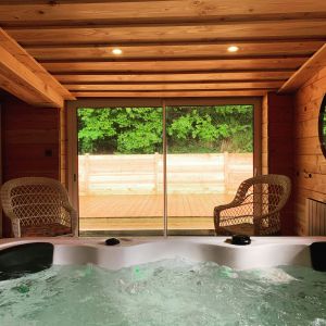 Image of Luxurious mountain chalet with jacuzzi and sauna