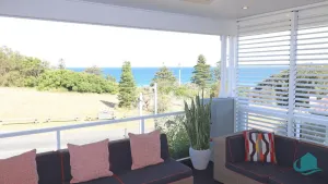 Image of The Sands views over Caves Beach