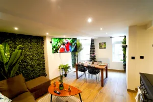 Image of Capsule Jungle