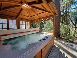 Image of Franky's Retreat Great family gatherings, Hot Tub