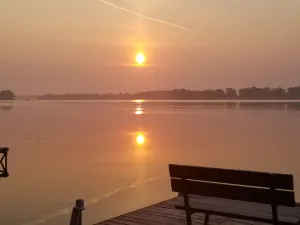 Image of \"Pier\"adise on Long Lake - Lakefront Home