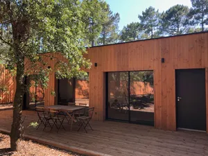 Image of Wooden house in Longarisse near the lake