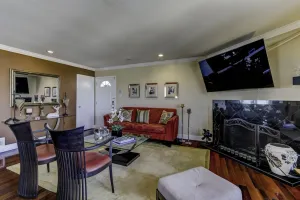 Image of Stylish house  with great location and all amenities.