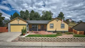 Image of Spacious 5 BDR 3 BA House with Hot Tub, BBQ, Fire Pit, Home Gym, Mountain View
