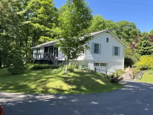Image of Cardinal Cottage - Otsego Lake access, updated kitchen & bath
