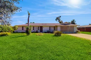 Image of Dog-friendly retreat with on-site golf, lanai, W\/D & AC - drive to Gulf beaches