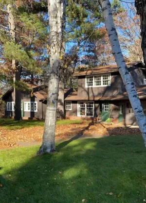 Image of Bear Cottage at Gull Lake