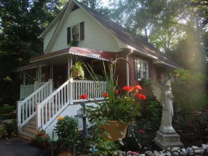 Image of Quiet Bird River Bungalow and Nature Retreat Pet Friendly