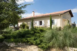 Image of House with all mod cons, covered and shared pool - quiet and green setting