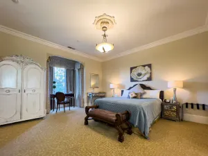 Image of KINGSUITE in Mansion Mins to Beach Monterey Carmel