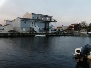 Image of Boater's Paradise, Boat Slip Included, 10 min from Beach!
