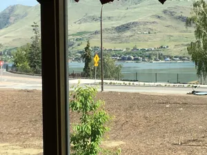 Image of Lake View Home Walking Distance to Town and Vin du Lac Winery