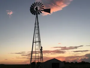 Image of Deb's Country Farm House On The Open North Central Prairie
