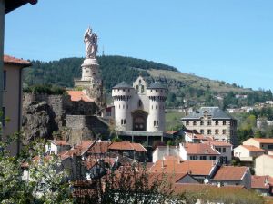 Image of The Petit Séguret at the foot of the Rocher d'Aiguilhe