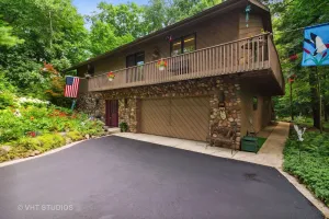 Image of AMAZING LAKE GENEVA ABBEY SPRINGS HOME + HOT TUB +  2 GOLF CARTS!