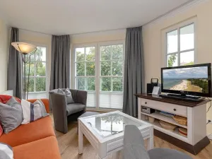 Image of Beautiful holiday apartment on the Baltic Sea with a covered balcony in a great beach location! - Apartment house