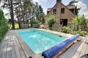 Image of Annonce professionnelle. Jolie maison de vacances 4 chambres avec piscine extérieur, à proximité de la plage, pour 8 à 1