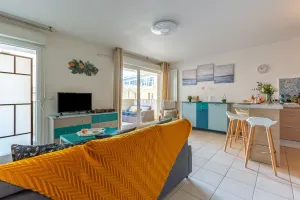 Image of MELCHIOR - Beau T2 avec terrasse au cœur d'Euroméditerranée