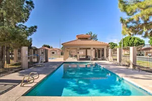 Image of 7 Mi to Mill Ave BBQ-Ready Mesa Townhouse
