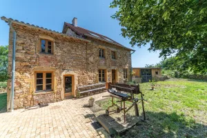 Image of Le Clos de Pleinecey - Maison en pierre campagne