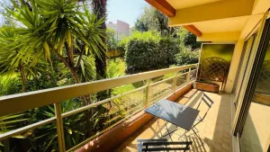 Image of Beautiful sunny apartment with balcony in Nice