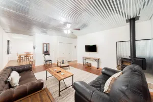 Image of The perfect Lake Eufaula Cove location. Welcome to the Ranch House!