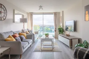 Image of Luxury Riverview City Centre Apartment 2