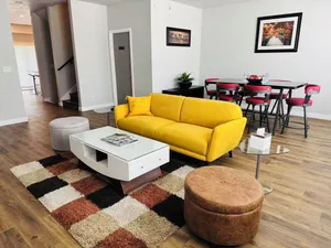 Image of 3 BR. 3BA. IMMACULATE TOWNHOME IN DRAPER