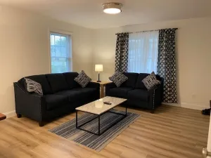 Image of Beautiful brand new 2 bedroom Duplex near Oakland Beach
