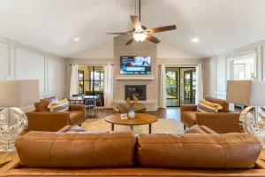 Image of Clean, modern, luxury 4 bed room home on the water with pingpong table\/Smart TVs