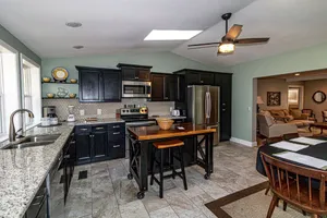 Image of 7 Frontera Circle - HDTV WIFI Beautifully renovated vacation rental home in