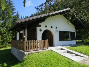 Image of Stunning private villa for 5 people with TV, pets allowed and parking