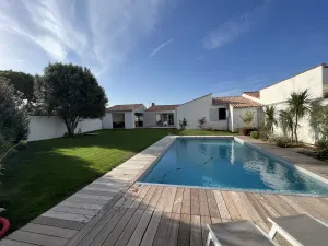 Image of La Noue Villa 4 bedrooms Heated swimming pool 100m from the sea and shops