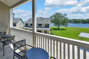 Image of Lake-View Condo with Balcony, Pool, Lake Access, and Fully Equipped Kitchen—Perfect Getaway Spot!
