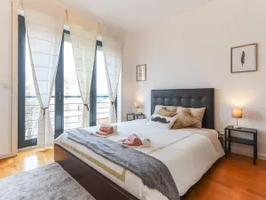 Image of Vita Portucale ! Modern Apartment with Garage