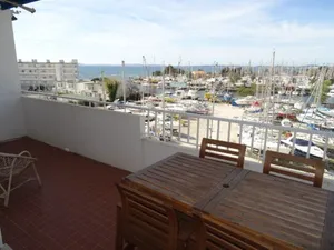 Image of Air-conditioned apartment with private beach and parking in Hyères