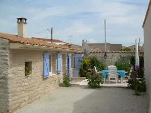 Image of Stone house, large swimming pool. quiet, near sea1,.5 km classified 4 stars