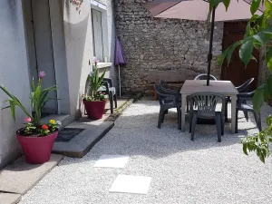 Image of near castle and Loire by bike Fanny's house
