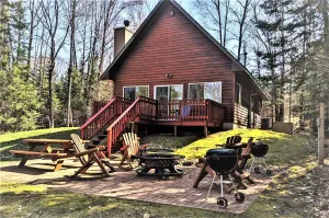 Image of Cedar Lodge | 3 Bed, 1 Bath On the River